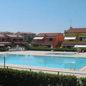 Villaggio Dei Fiori Con Piscina E Posto Incluso Apartment