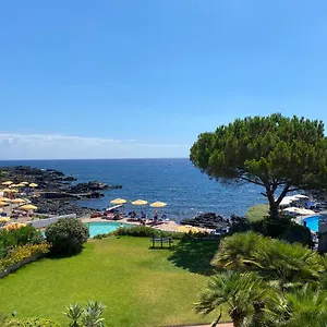 mansarda-sul-mare-giardini-naxos.sicilyhotelsitaly.net/