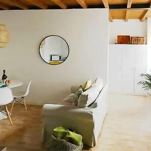 Iris Apartment Como